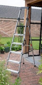 Hoge huishoudtrap van Wixor in tuin kopen bij Steigro